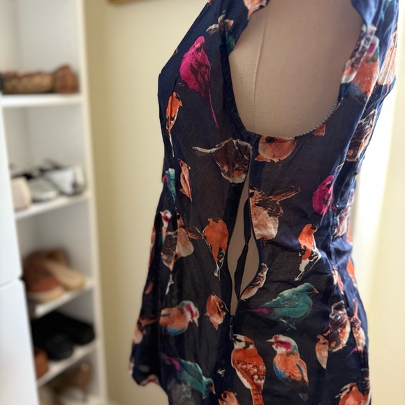 Anthropologie Meadow Rue Animal Kingdom Blue Bird Print Short Sleeve Top Size 6 - Picture 2 of 11